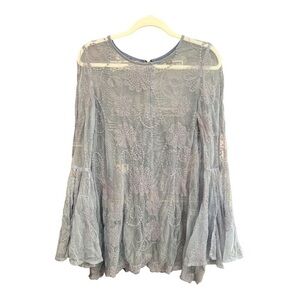 + Love Stitch Mesh Embroidered Bell Sleeve Boho Gypsy Blouse Size Medium RD1